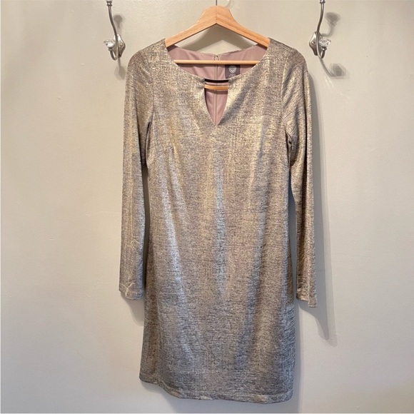 Vince Camuto Gold Metallic Shimmer Long Sleeve Dress Size 6 - Picture 2 of 16